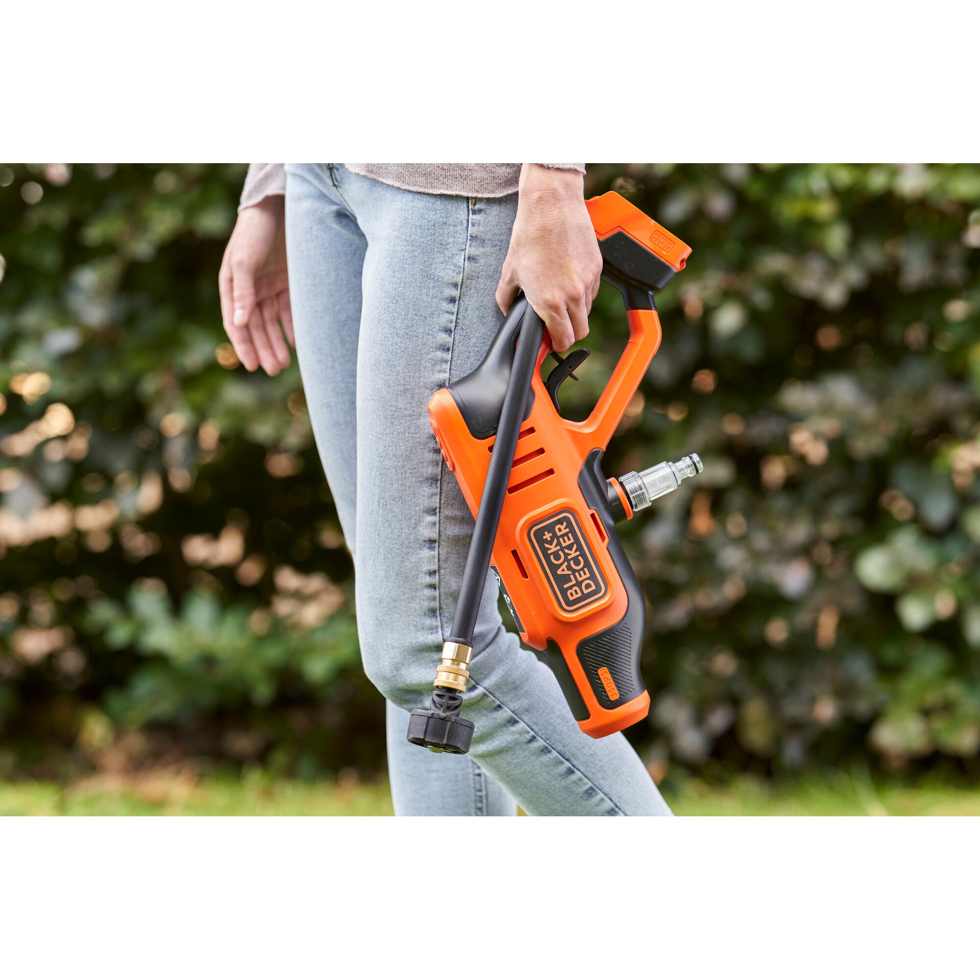 Hidroplimpiadora con una batería 18V 2Ah Litio | BLACK+DECKER