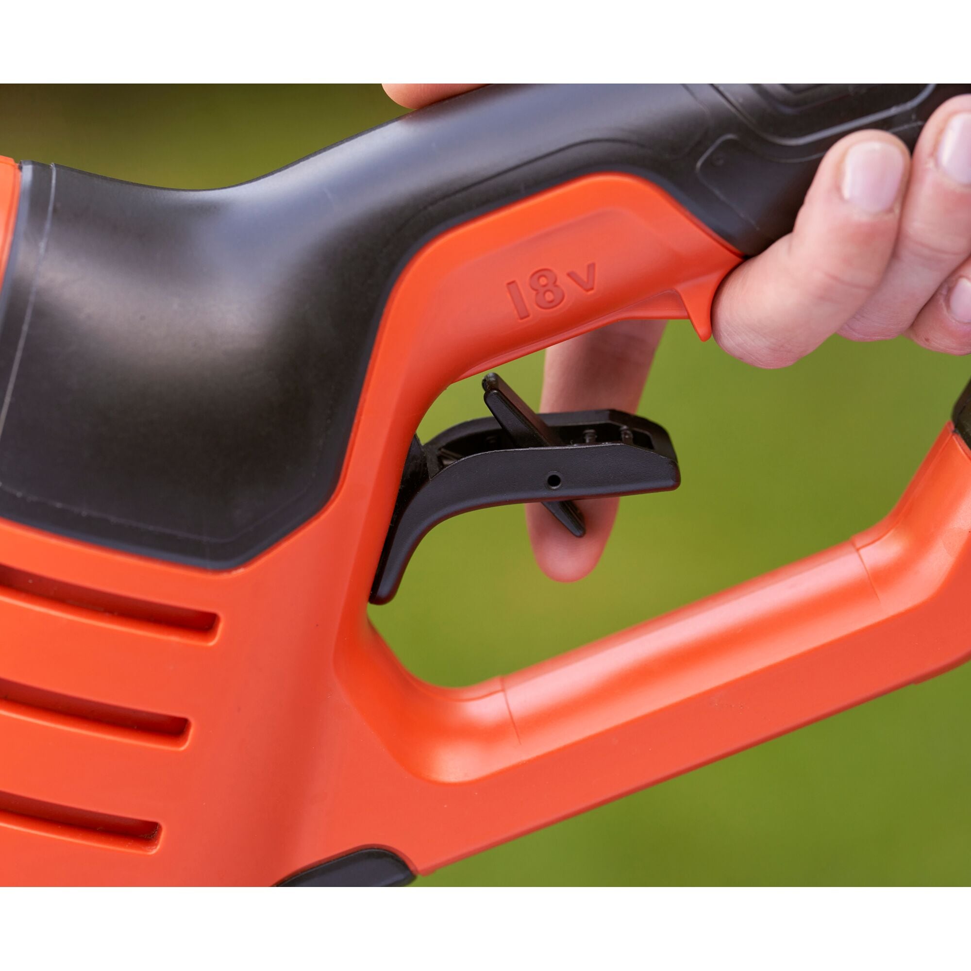 Hidroplimpiadora con una batería 18V 2Ah Litio | BLACK+DECKER