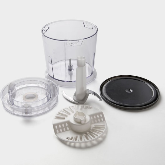 BLACKDECKER BXCH260E food chopper accessories set on white background, including bowl, lid, blade, and disc.