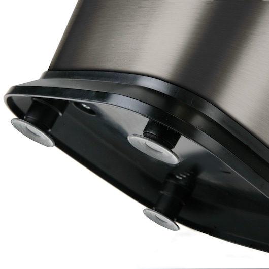 BLACKDECKER BXCJ100E base with three suction cup feet, close-up photo on white background.