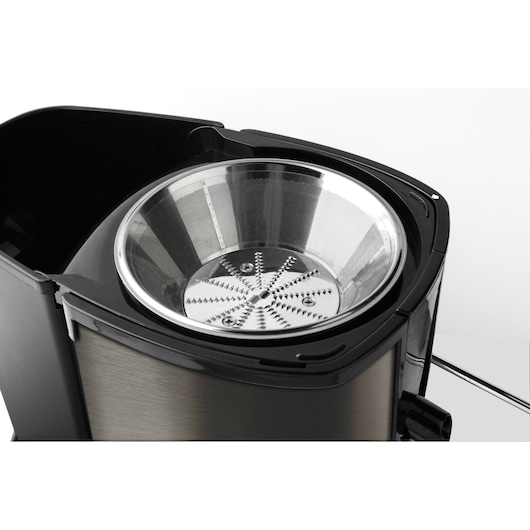 BLACKDECKER BXJE600E juicer close-up, stainless steel filter and blade, product photography, white background